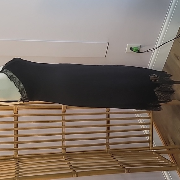 Donna Mizani black lace slip dress size small zipper back and hook closure slit - Picture 8 of 16